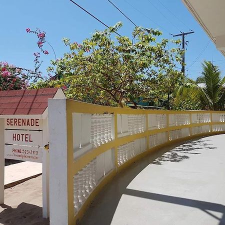Serenade Hotel Placencia Экстерьер фото