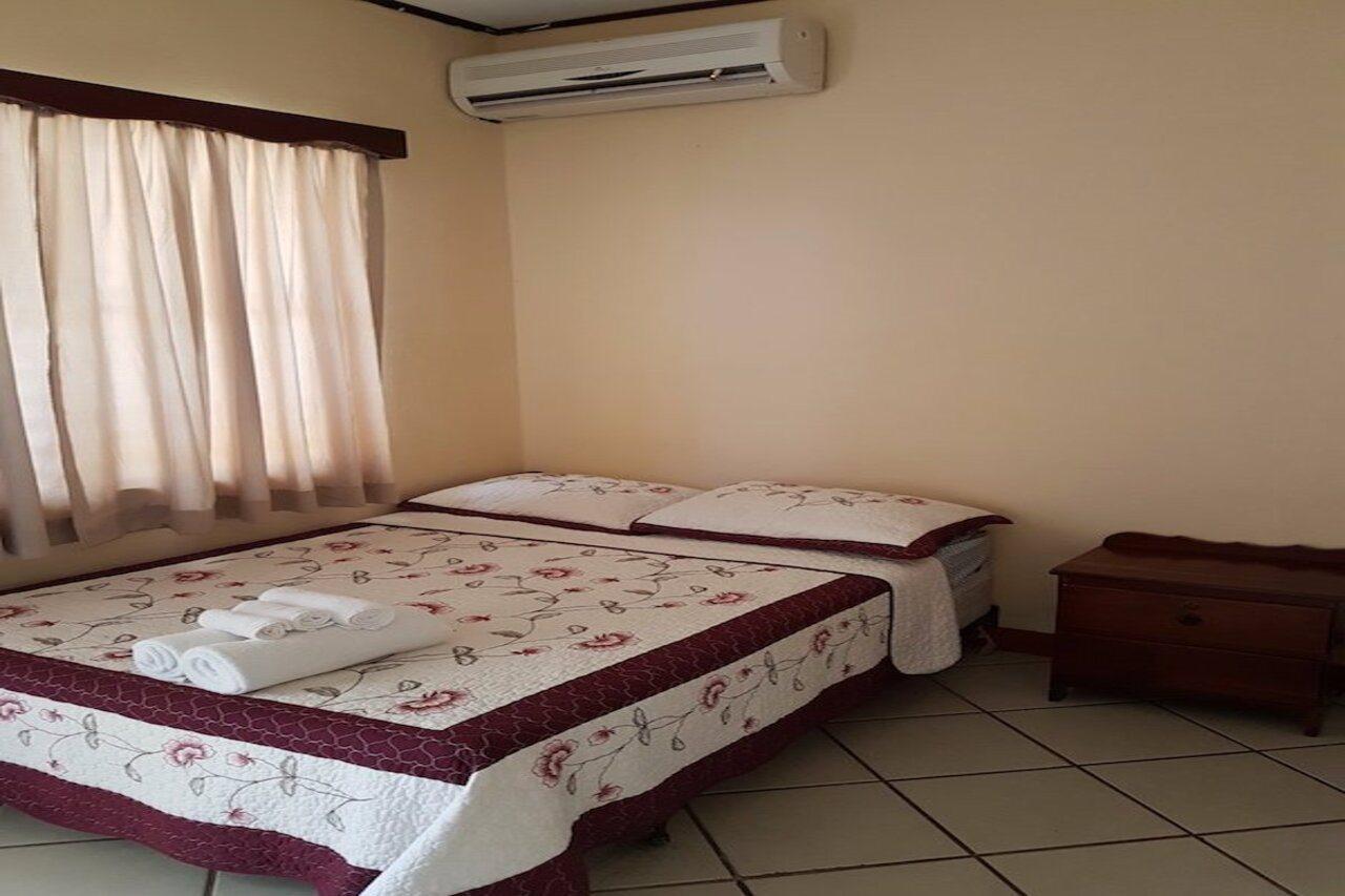 Serenade Hotel Placencia Экстерьер фото