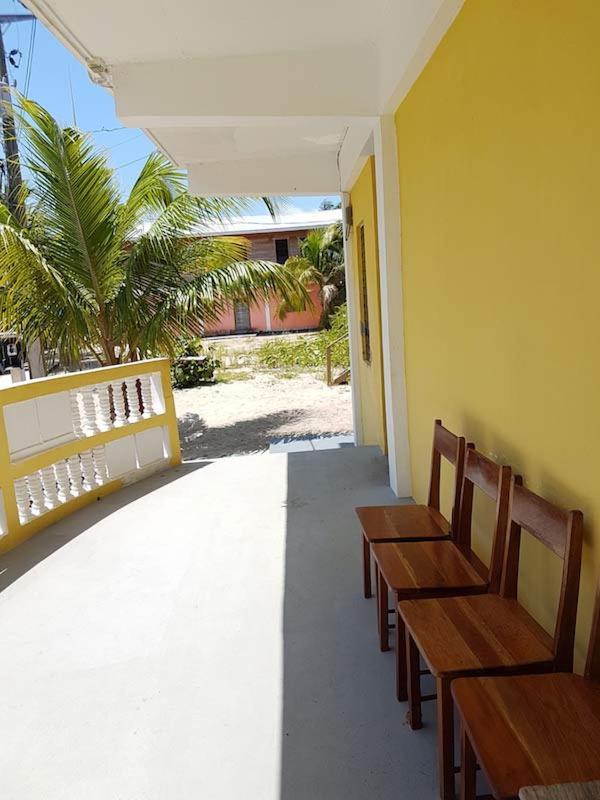 Serenade Hotel Placencia Экстерьер фото