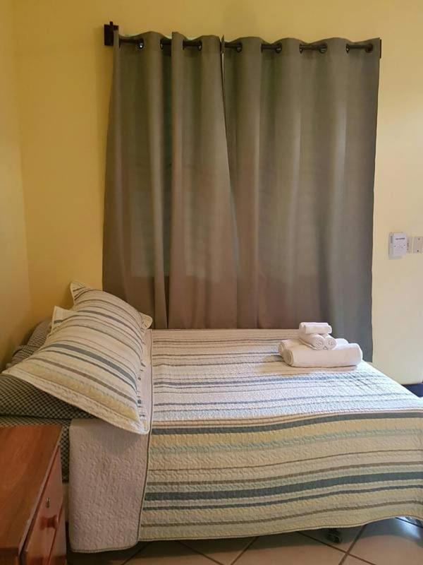 Serenade Hotel Placencia Экстерьер фото