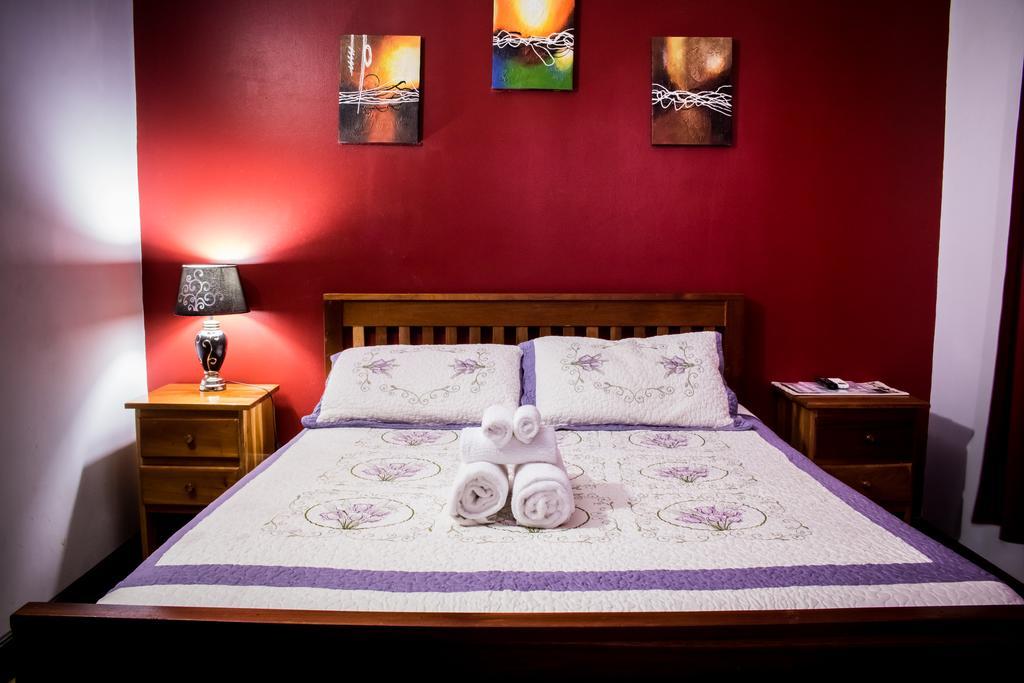 Serenade Hotel Placencia Экстерьер фото