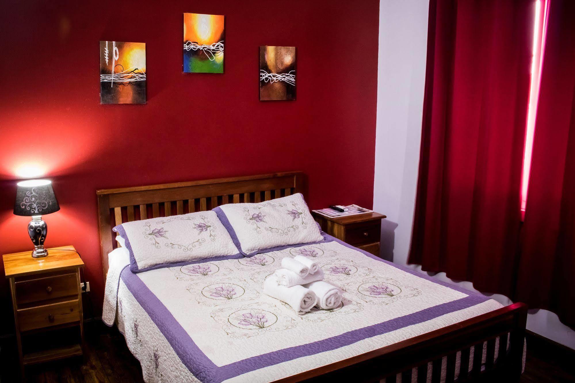Serenade Hotel Placencia Экстерьер фото