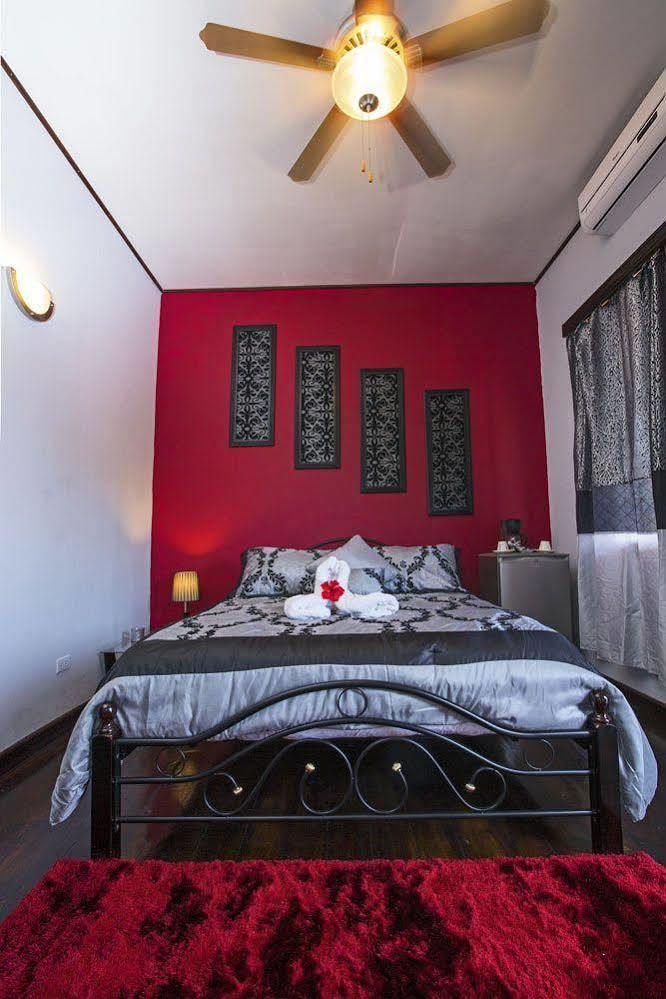 Serenade Hotel Placencia Экстерьер фото